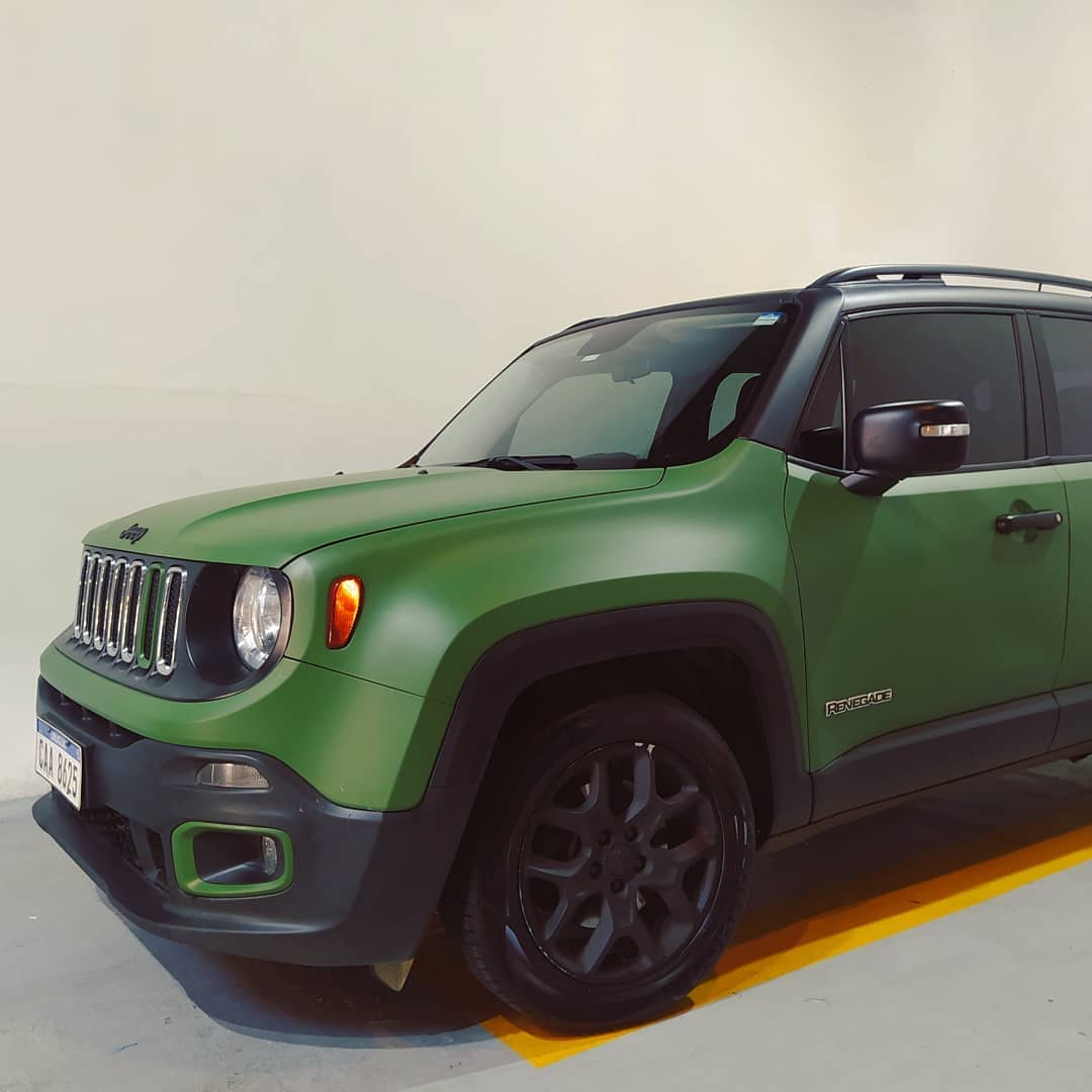 Vehículo con wrap instalado