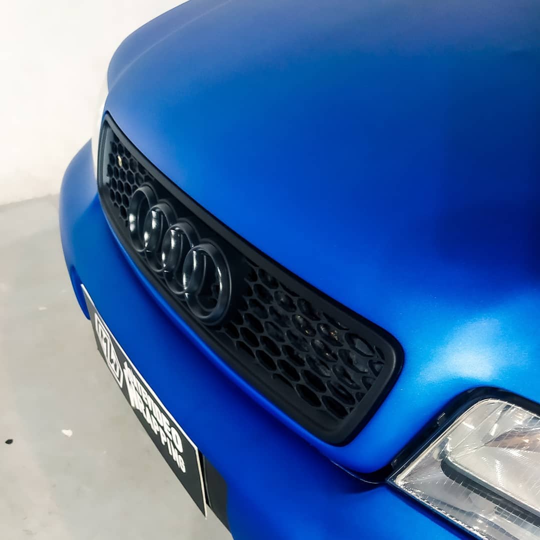 Vehículo con wrap instalado